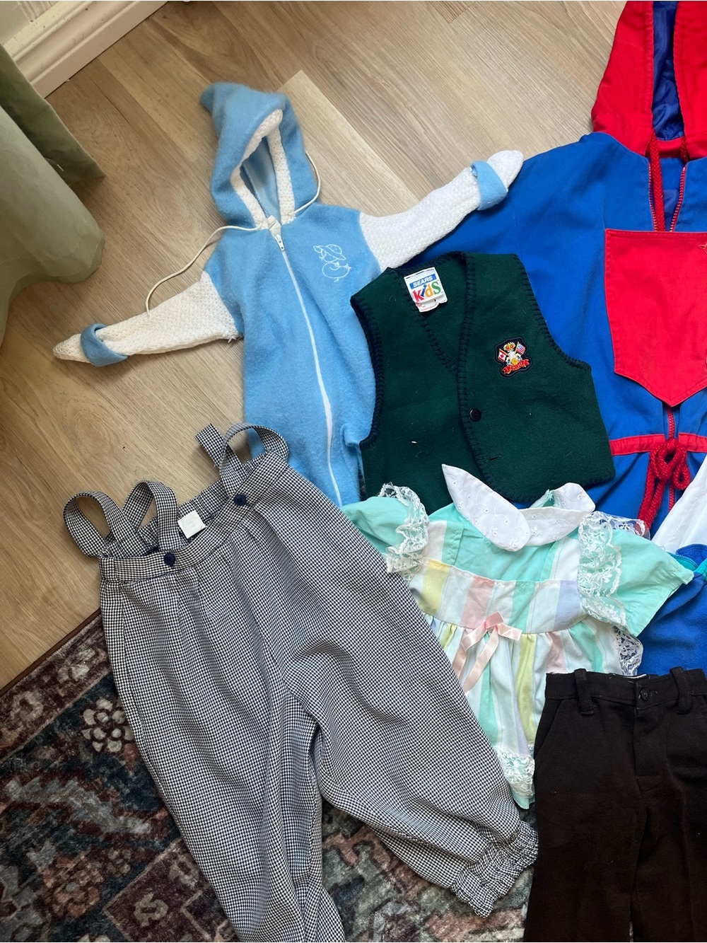 Vintage Lot Bundle of Mixed Baby & Toddler Clothing Bundle - Multi-Color/sizes - Picture 2 of 5